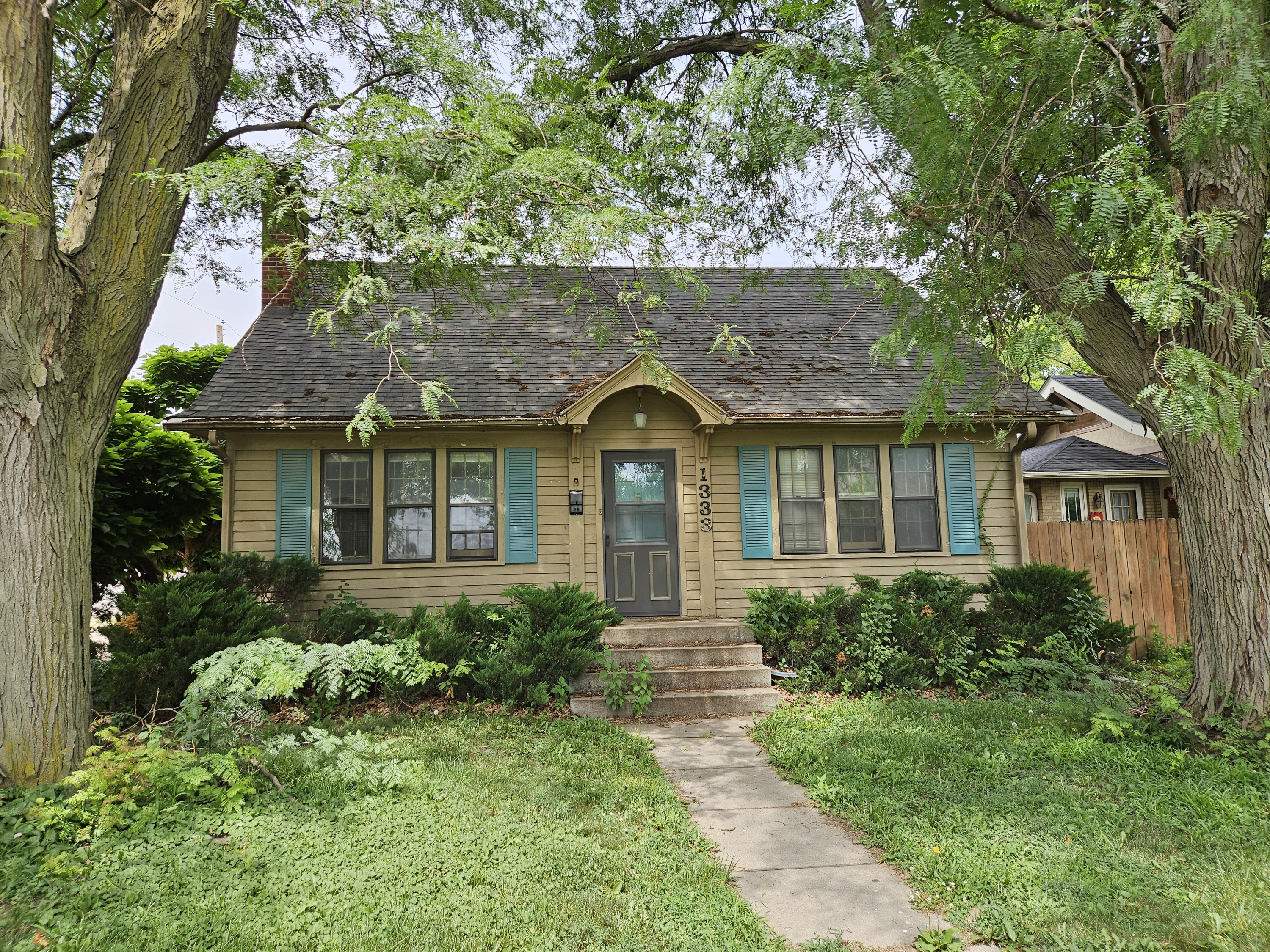 1333 North Pine Street