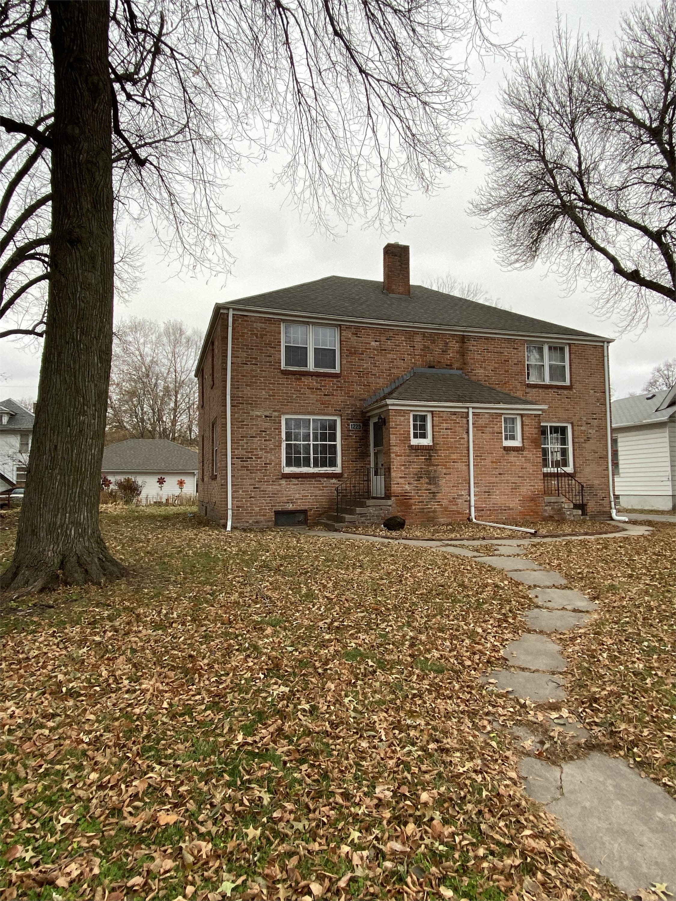 1225 N Main Street