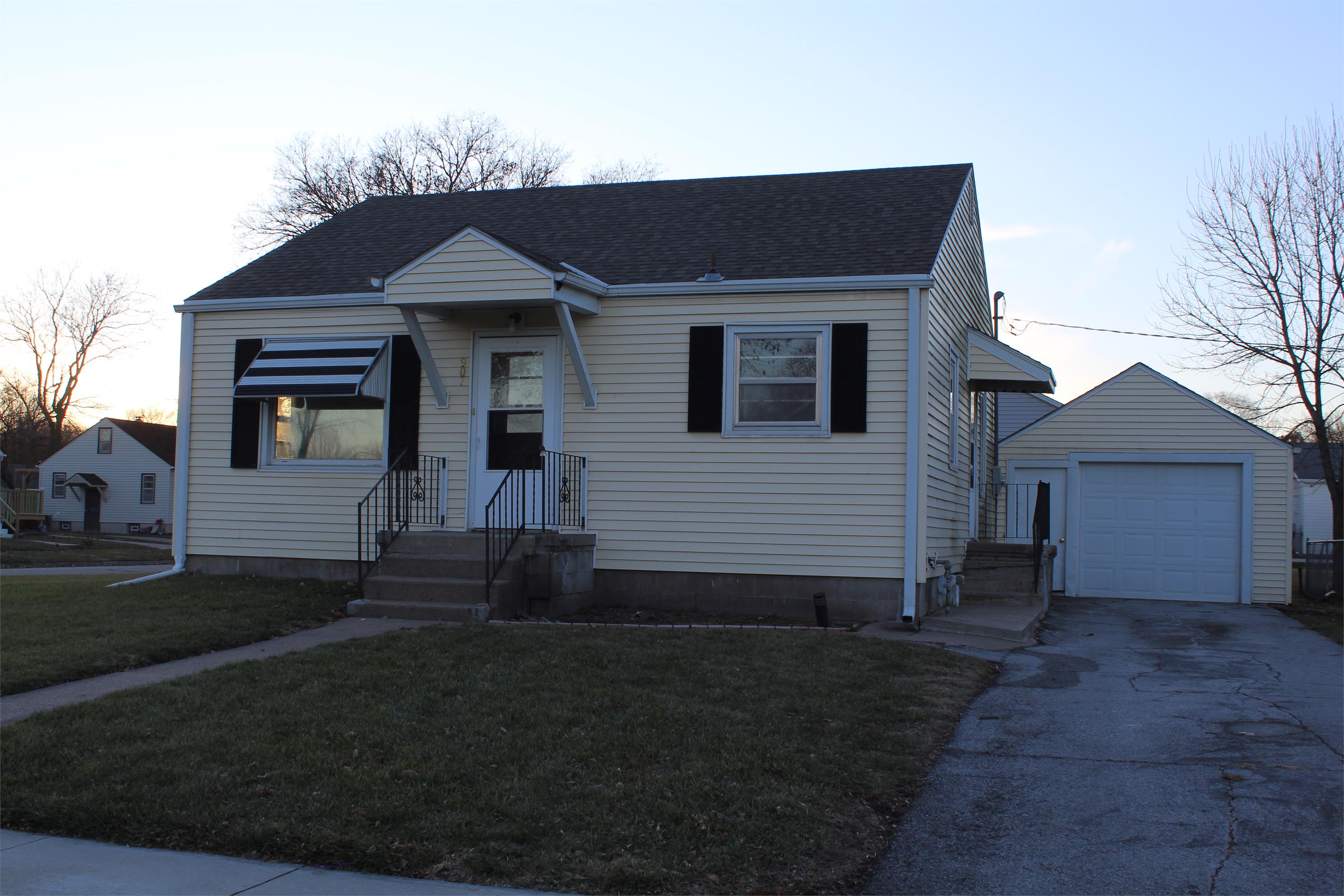 907 North Grant Street